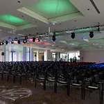 Atrium 4*