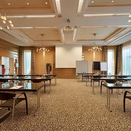 Atrium Hotel 4*