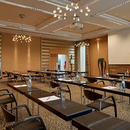 Hotel Atrium 4*