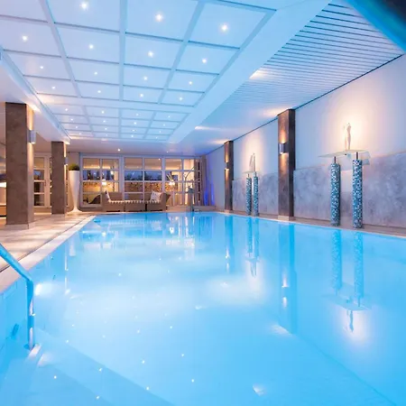 Atrium Hotel 4*