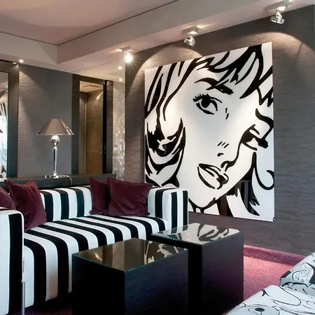 Atrium 4*