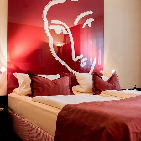 Atrium Hotel 4*