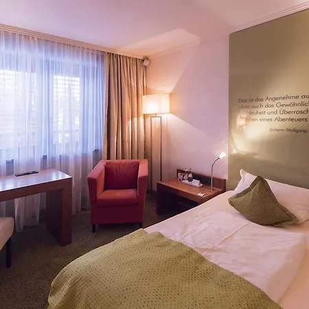 Atrium 4*