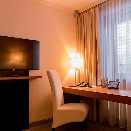 Atrium 4*